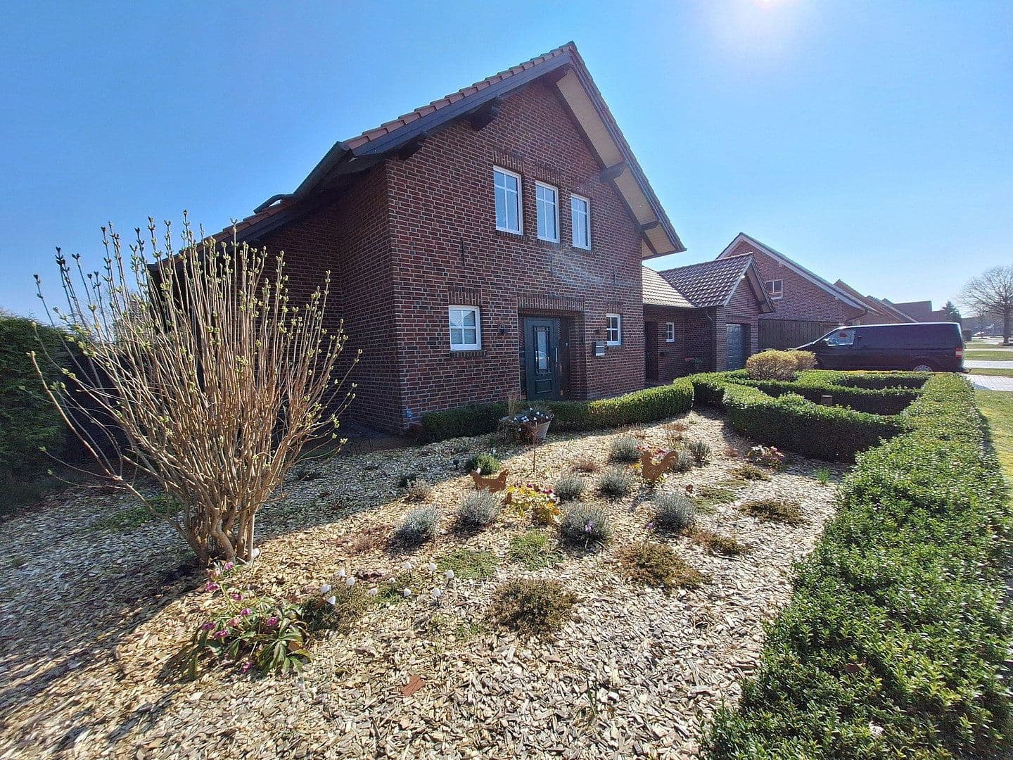 Predaj domu 284 m², pozemek 943 m², Dersum, Dolné Sasko Predaj domu 284 m², pozemek 943 m², Dersum, Dolné Sasko