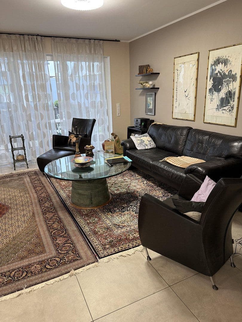 Prenájom bytu 3-izbový 104 m², Leichlingerstr. 1d, Leichlingen, Severné Porýnie - Westfálsko Prenájom bytu 3-izbový 104 m², Leichlingerstr. 1d, Leichlingen, Severné Porýnie - Westfálsko