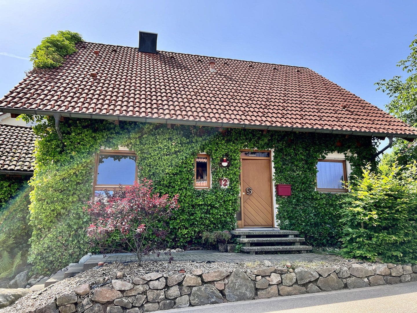 Predaj domu 136 m², pozemek 486 m², St. Peter, Bádensko-Wurttembersko Predaj domu 136 m², pozemek 486 m², St. Peter, Bádensko-Wurttembersko