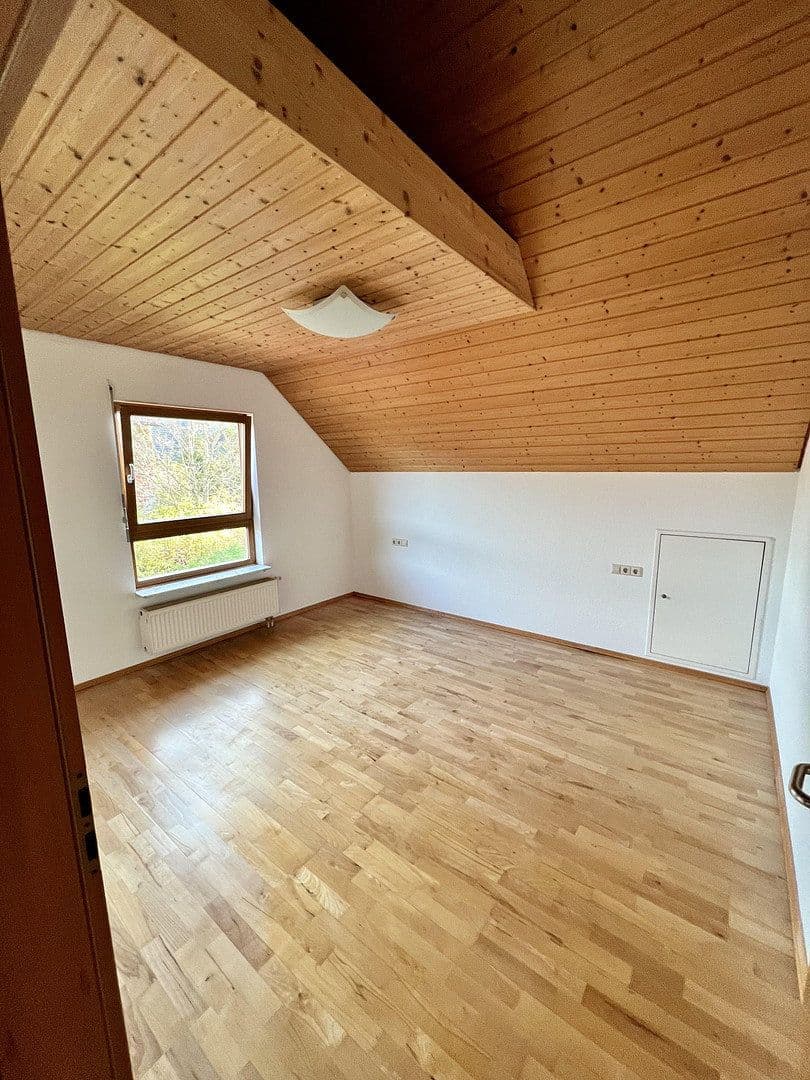 Predaj domu 136 m², pozemek 486 m², St. Peter, Bádensko-Wurttembersko Predaj domu 136 m², pozemek 486 m², St. Peter, Bádensko-Wurttembersko