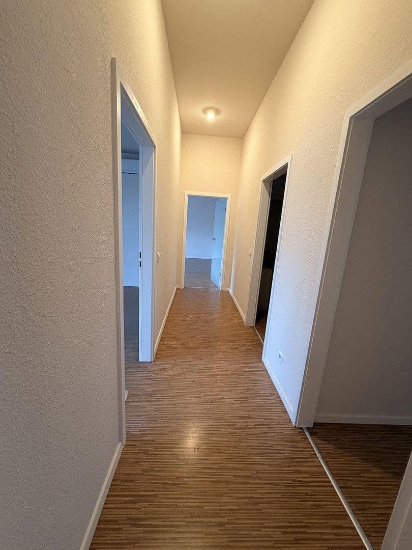 Prenájom kancelárie 110 m², Austraße 17, Öhringen, Bádensko-Wurttembersko Prenájom kancelárie 110 m², Austraße 17, Öhringen, Bádensko-Wurttembersko