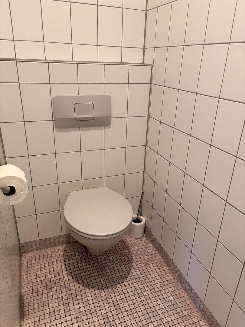 Prenájom kancelárie 110 m², Austraße 17, Öhringen, Bádensko-Wurttembersko Prenájom kancelárie 110 m², Austraße 17, Öhringen, Bádensko-Wurttembersko