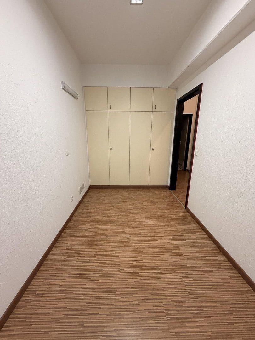 Prenájom kancelárie 110 m², Austraße 17, Öhringen, Bádensko-Wurttembersko Prenájom kancelárie 110 m², Austraße 17, Öhringen, Bádensko-Wurttembersko