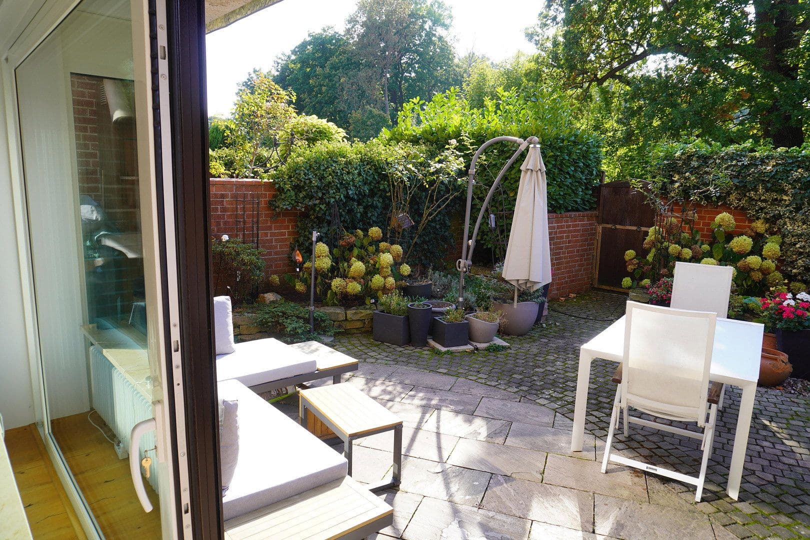 Predaj bytu 4-izbový 152 m², Hannover, Dolné Sasko Predaj bytu 4-izbový 152 m², Hannover, Dolné Sasko