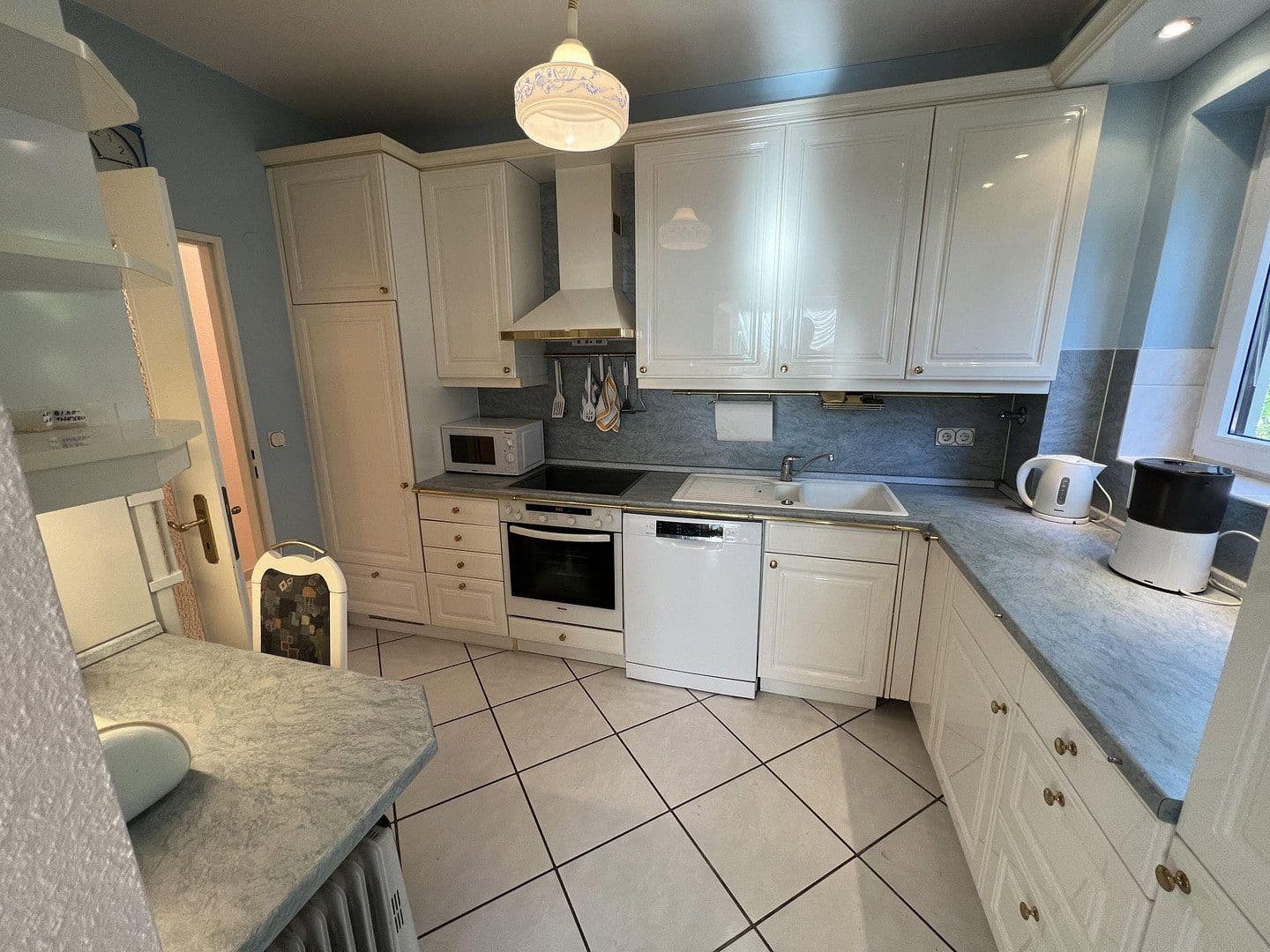 Predaj bytu 4-izbový 110 m², Hochbaumstrasse 17, Berlin, Berlín Predaj bytu 4-izbový 110 m², Hochbaumstrasse 17, Berlin, Berlín