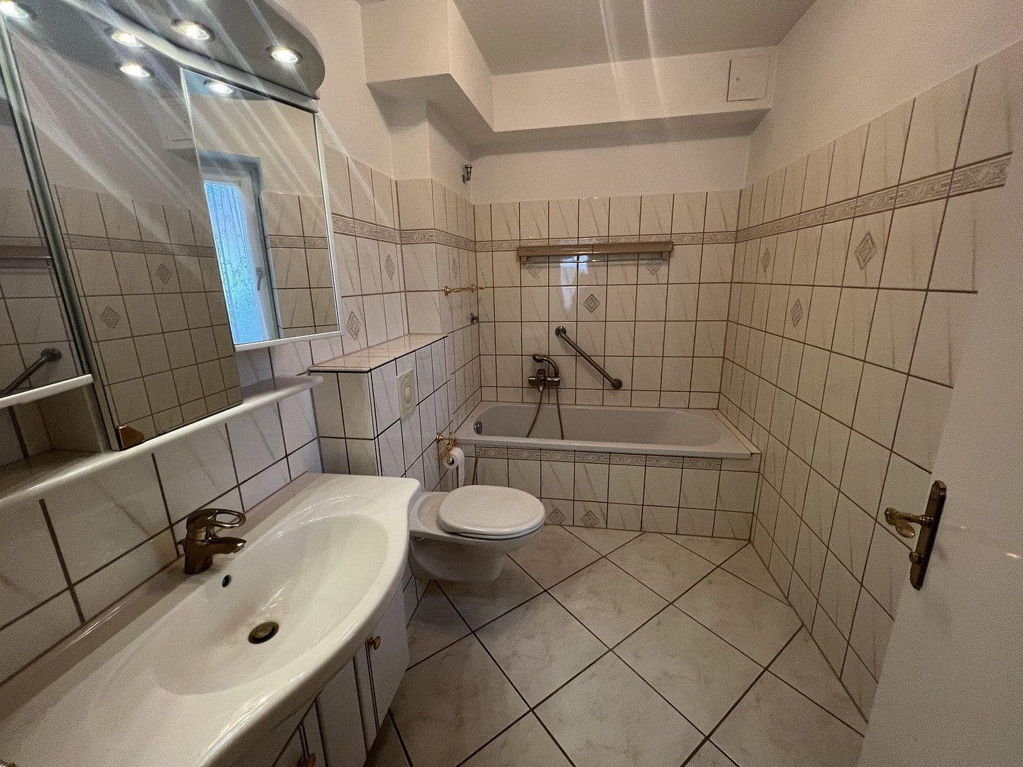 Predaj bytu 4-izbový 110 m², Hochbaumstrasse 17, Berlin, Berlín Predaj bytu 4-izbový 110 m², Hochbaumstrasse 17, Berlin, Berlín