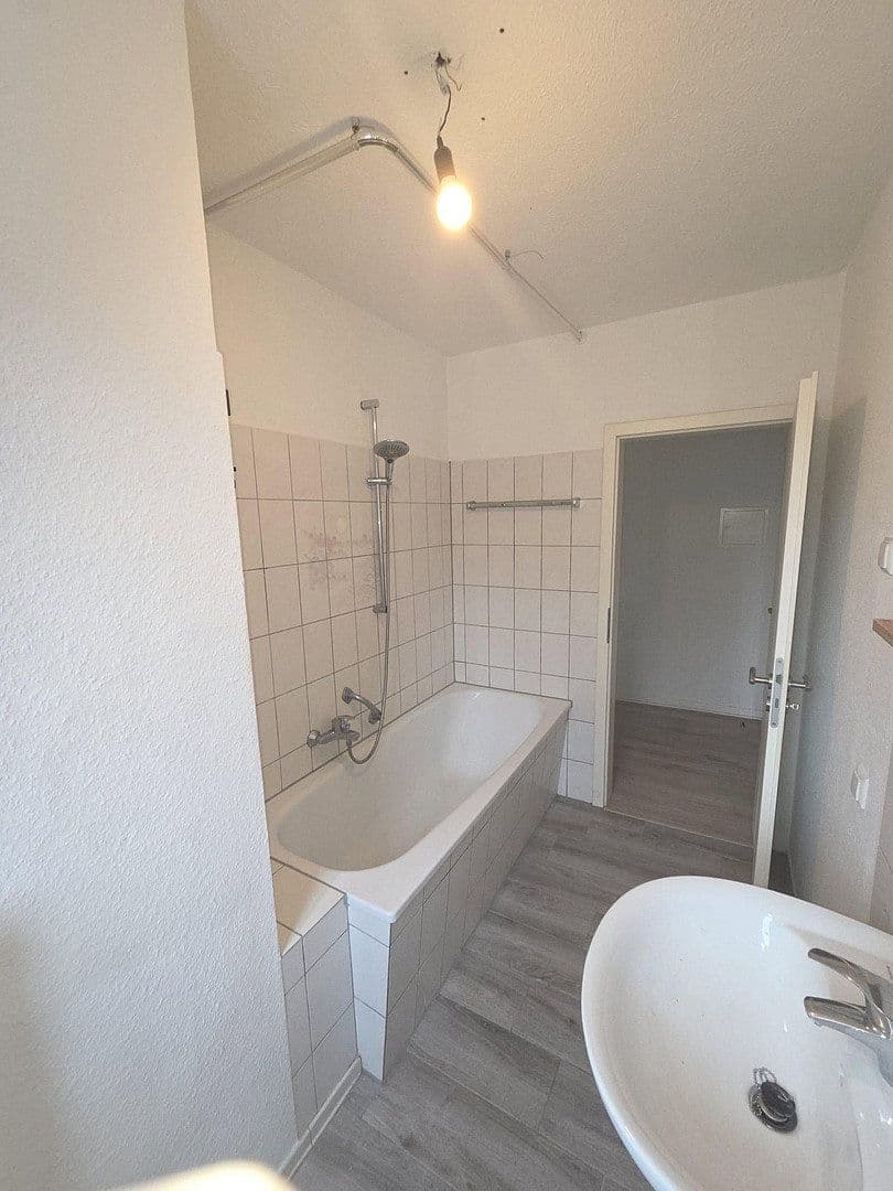 Prenájom bytu 2-izbový 58 m², Dinnendahlstrasse 40, Oberhausen, Severné Porýnie - Westfálsko Prenájom bytu 2-izbový 58 m², Dinnendahlstrasse 40, Oberhausen, Severné Porýnie - Westfálsko