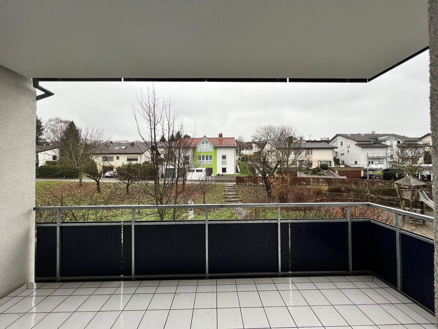 Prenájom bytu 3-izbový 80 m², Herdweg 2, Erlenbach, Bádensko-Wurttembersko Prenájom bytu 3-izbový 80 m², Herdweg 2, Erlenbach, Bádensko-Wurttembersko