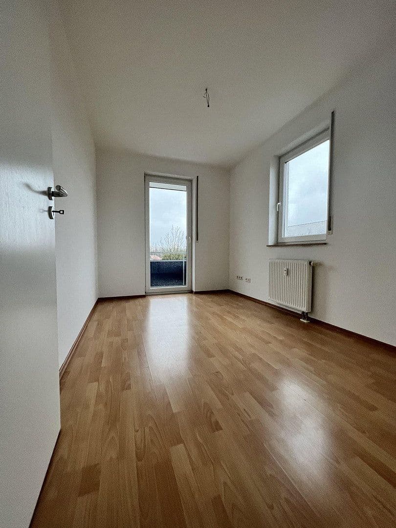 Prenájom bytu 3-izbový 80 m², Herdweg 2, Erlenbach, Bádensko-Wurttembersko Prenájom bytu 3-izbový 80 m², Herdweg 2, Erlenbach, Bádensko-Wurttembersko