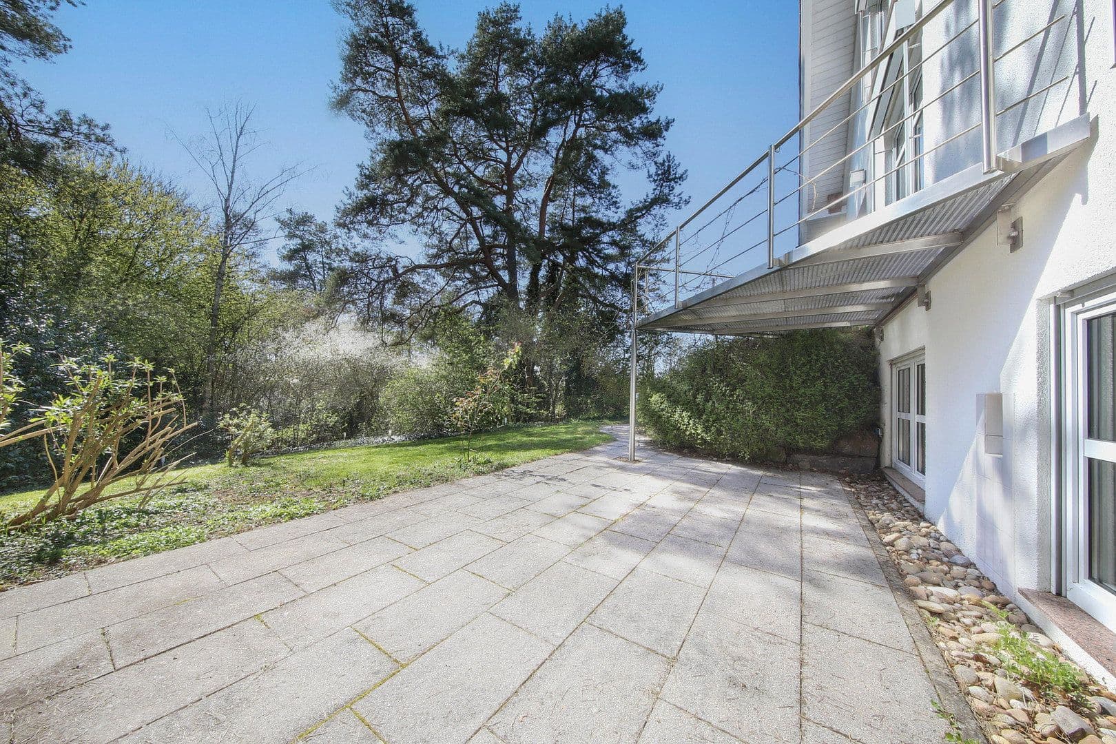 Predaj domu 357 m², pozemek 1.448 m², Grafenau, Bádensko-Wurttembersko Predaj domu 357 m², pozemek 1.448 m², Grafenau, Bádensko-Wurttembersko