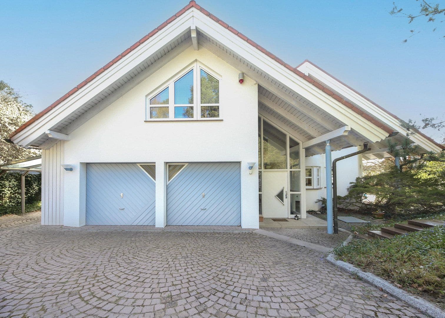 Predaj domu 357 m², pozemek 1.448 m², Grafenau, Bádensko-Wurttembersko Predaj domu 357 m², pozemek 1.448 m², Grafenau, Bádensko-Wurttembersko