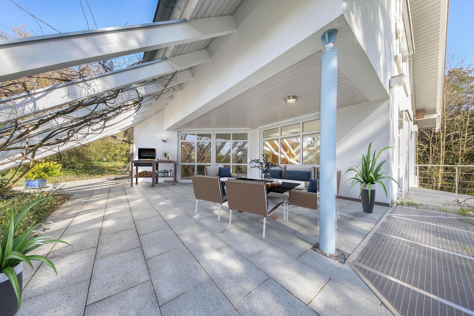 Predaj domu 357 m², pozemek 1.448 m², Grafenau, Bádensko-Wurttembersko Predaj domu 357 m², pozemek 1.448 m², Grafenau, Bádensko-Wurttembersko