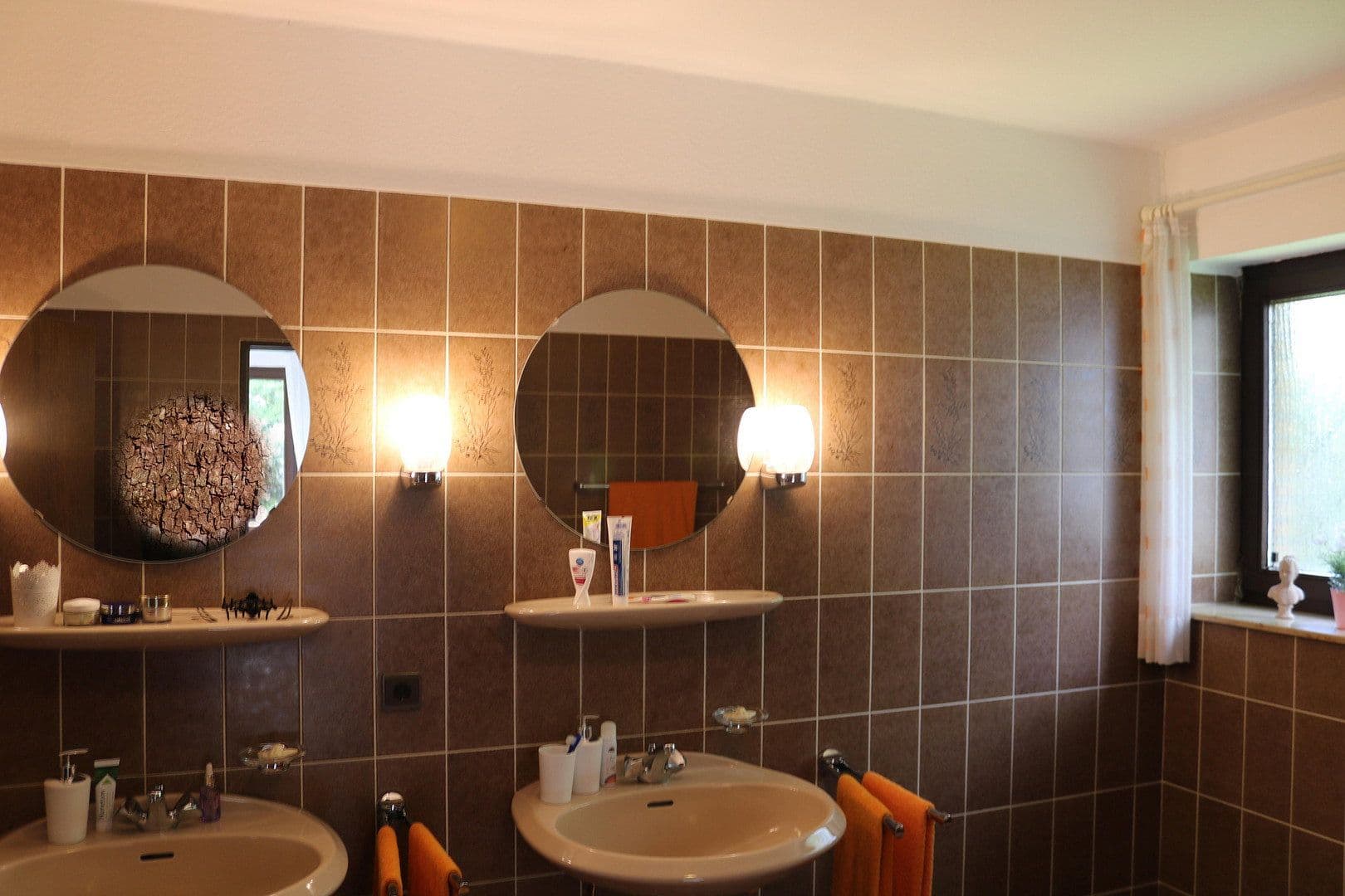 Predaj domu 204 m², pozemek 1.209 m², Hude (Oldenburg), Dolné Sasko Predaj domu 204 m², pozemek 1.209 m², Hude (Oldenburg), Dolné Sasko