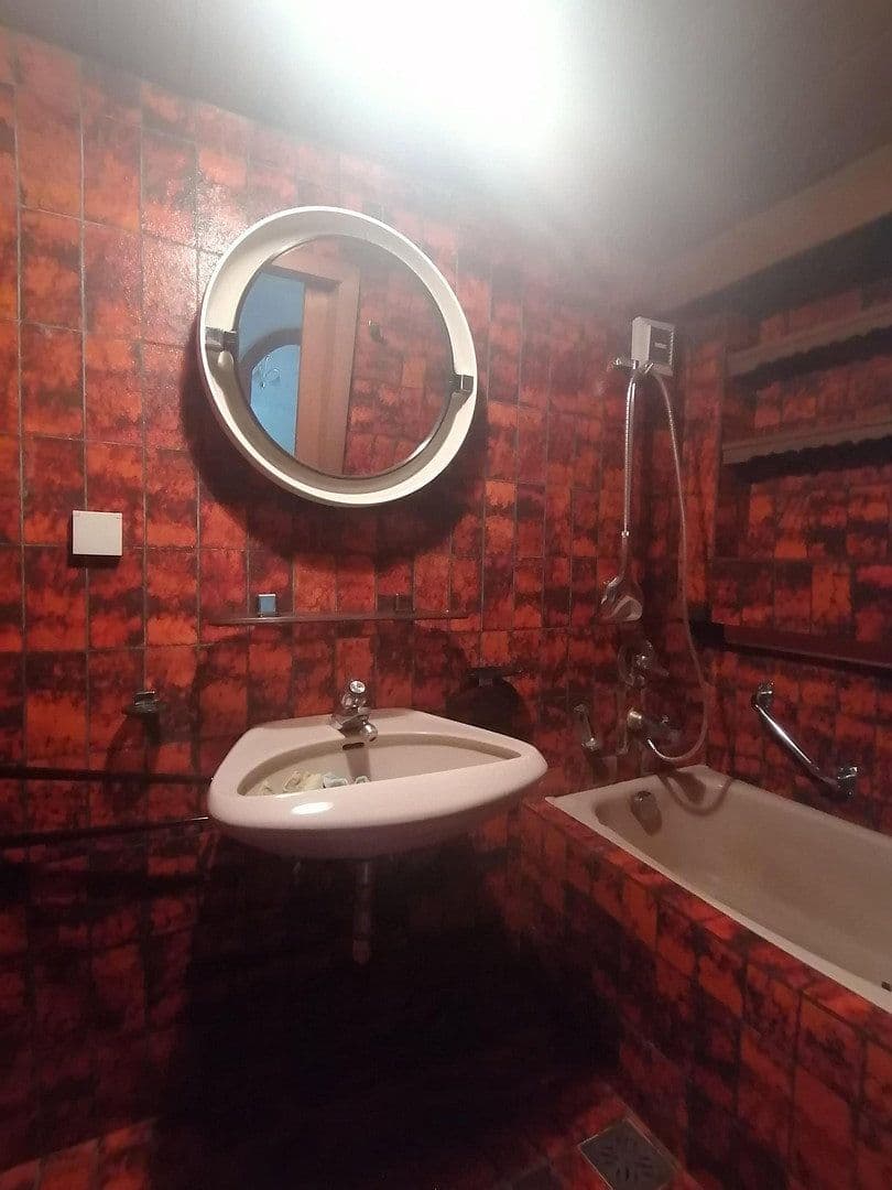 Predaj domu 106 m², pozemek 261 m², Schwaz, Tirolsko Predaj domu 106 m², pozemek 261 m², Schwaz, Tirolsko