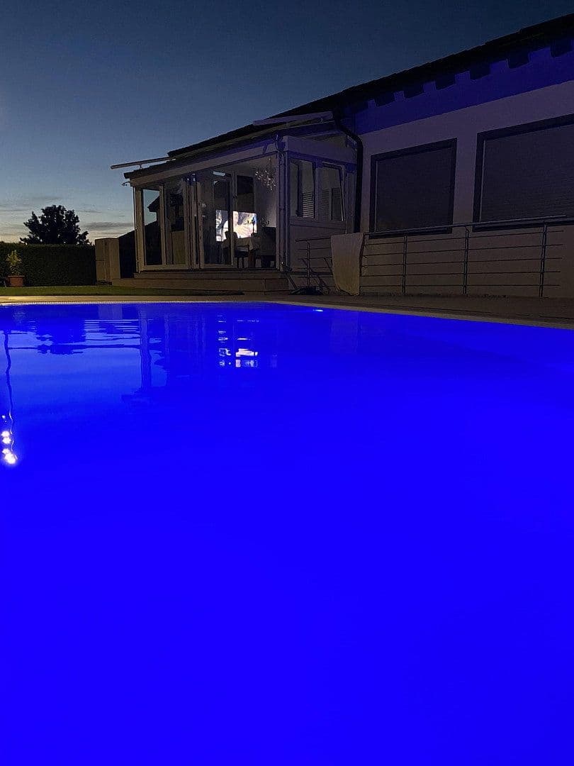 Predaj domu 234 m², pozemek 573 m², Weilheim, Bádensko-Wurttembersko Predaj domu 234 m², pozemek 573 m², Weilheim, Bádensko-Wurttembersko