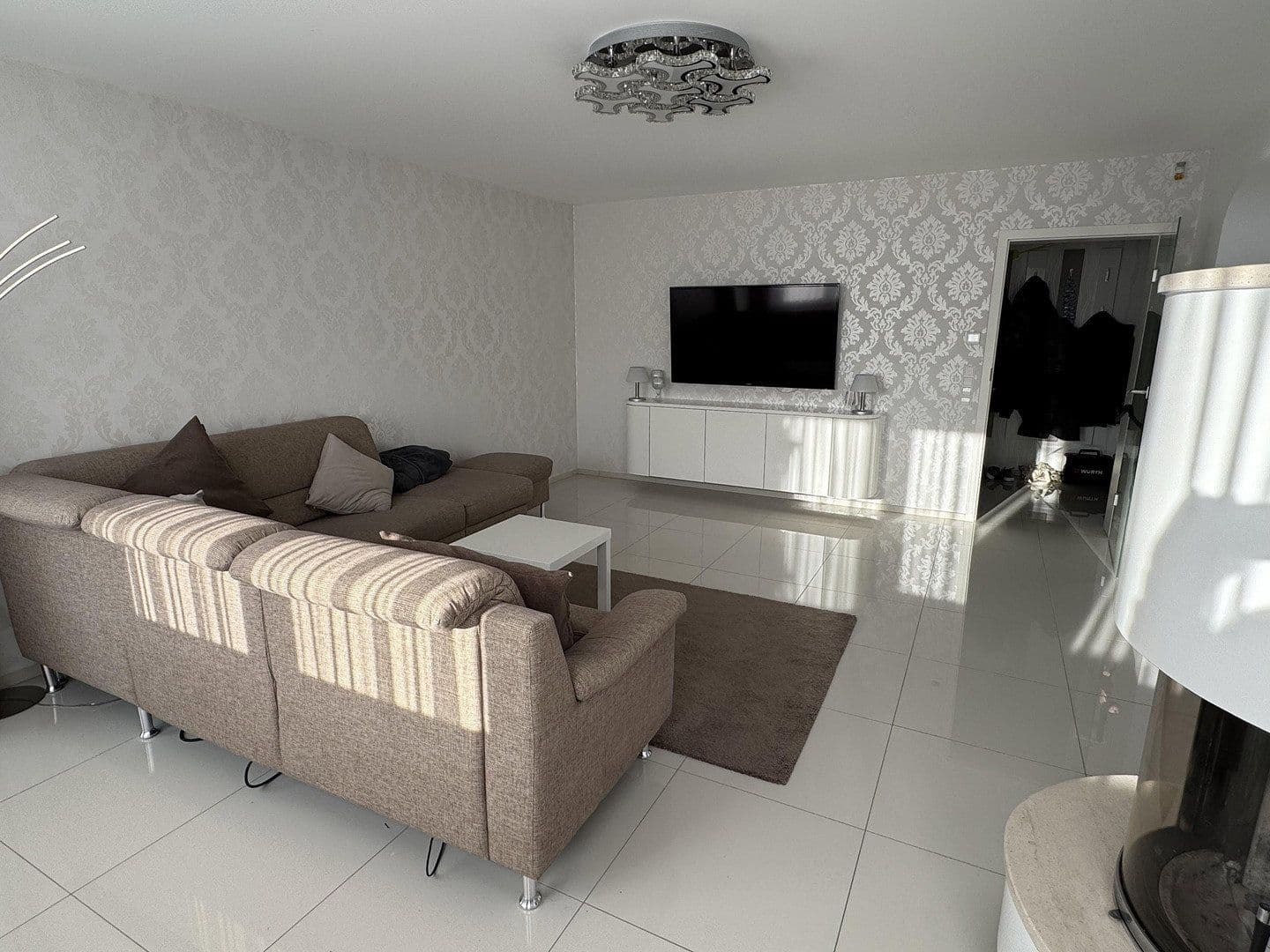 Predaj domu 234 m², pozemek 573 m², Weilheim, Bádensko-Wurttembersko Predaj domu 234 m², pozemek 573 m², Weilheim, Bádensko-Wurttembersko