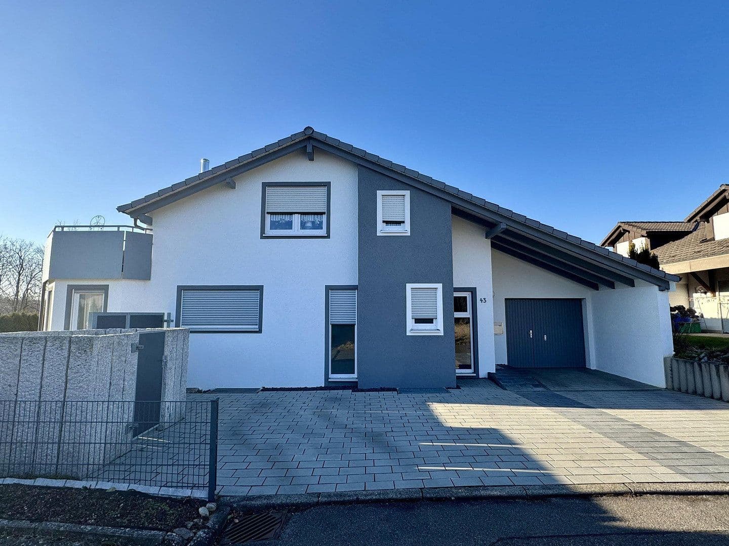 Predaj domu 234 m², pozemek 573 m², Weilheim, Bádensko-Wurttembersko Predaj domu 234 m², pozemek 573 m², Weilheim, Bádensko-Wurttembersko