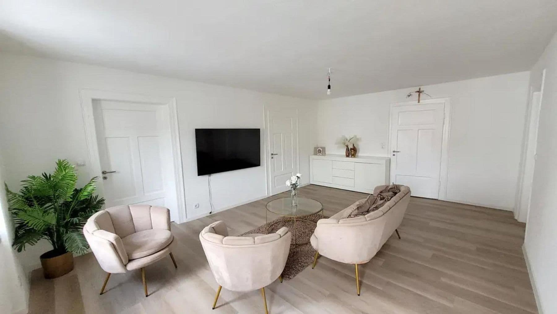 Prenájom bytu 4-izbový 103 m², Sigmaringen, Bádensko-Wurttembersko Prenájom bytu 4-izbový 103 m², Sigmaringen, Bádensko-Wurttembersko