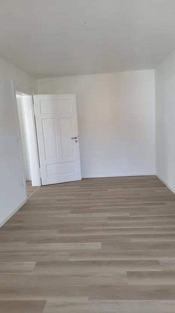 Prenájom bytu 4-izbový 103 m², Sigmaringen, Bádensko-Wurttembersko Prenájom bytu 4-izbový 103 m², Sigmaringen, Bádensko-Wurttembersko