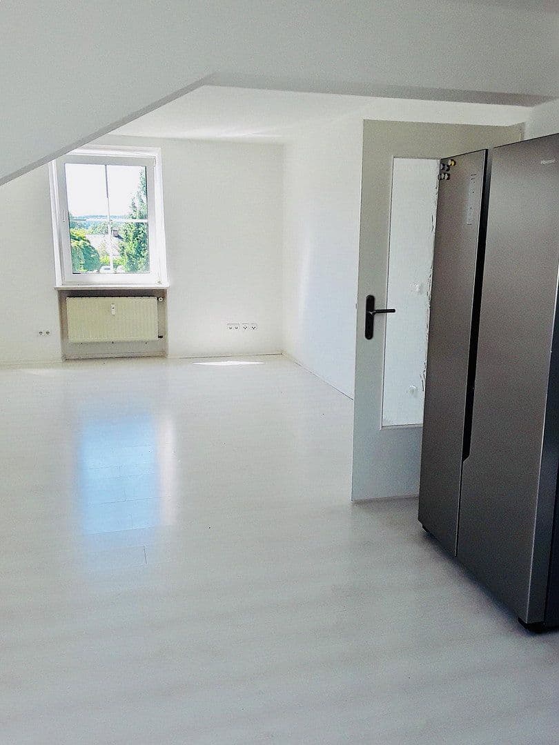 Prenájom bytu 3-izbový 90 m², Bobingen, Bavorsko Prenájom bytu 3-izbový 90 m², Bobingen, Bavorsko