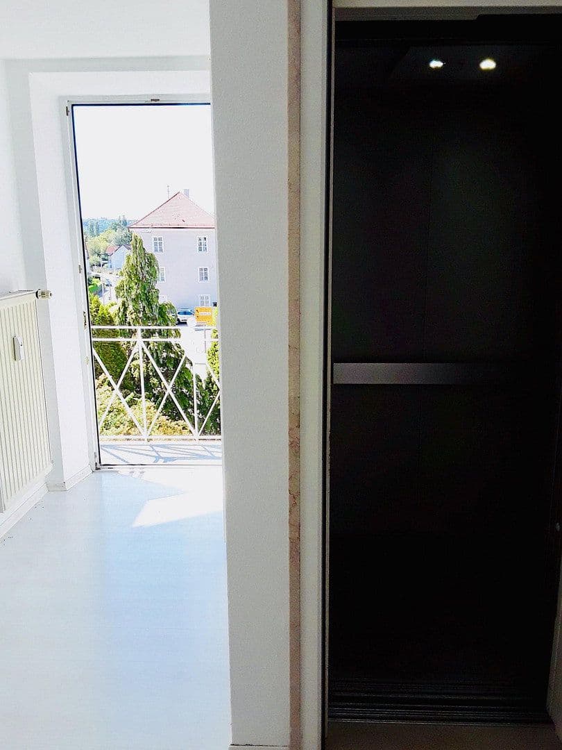 Prenájom bytu 3-izbový 90 m², Bobingen, Bavorsko Prenájom bytu 3-izbový 90 m², Bobingen, Bavorsko