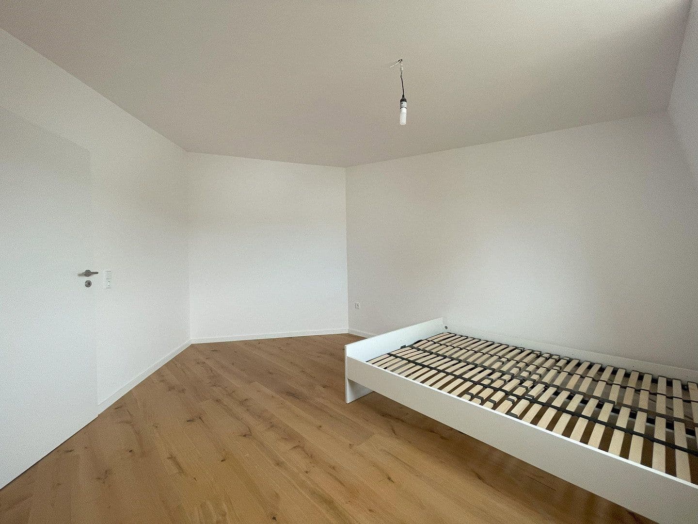 Predaj domu 132 m², pozemek 218 m², Unterschleißheim, Bavorsko Predaj domu 132 m², pozemek 218 m², Unterschleißheim, Bavorsko