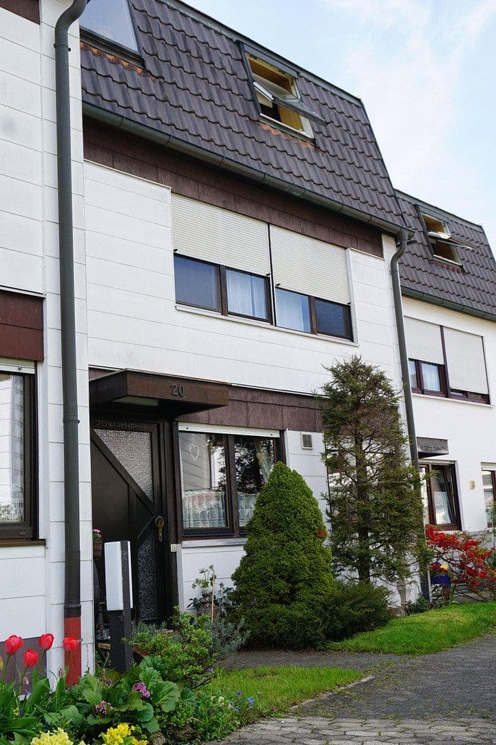 Predaj domu 132 m², pozemek 218 m², Unterschleißheim, Bavorsko Predaj domu 132 m², pozemek 218 m², Unterschleißheim, Bavorsko