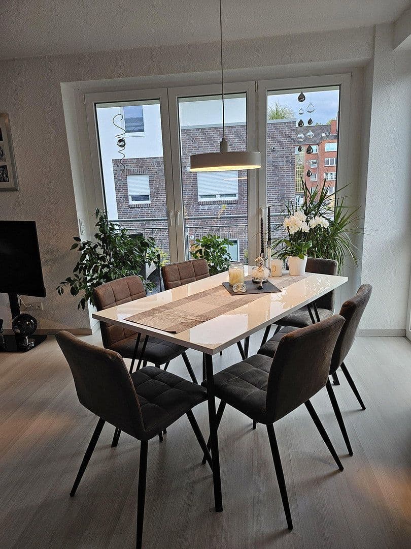 Prenájom bytu 3-izbový 83 m², Wilhelmshaven, Dolné Sasko Prenájom bytu 3-izbový 83 m², Wilhelmshaven, Dolné Sasko