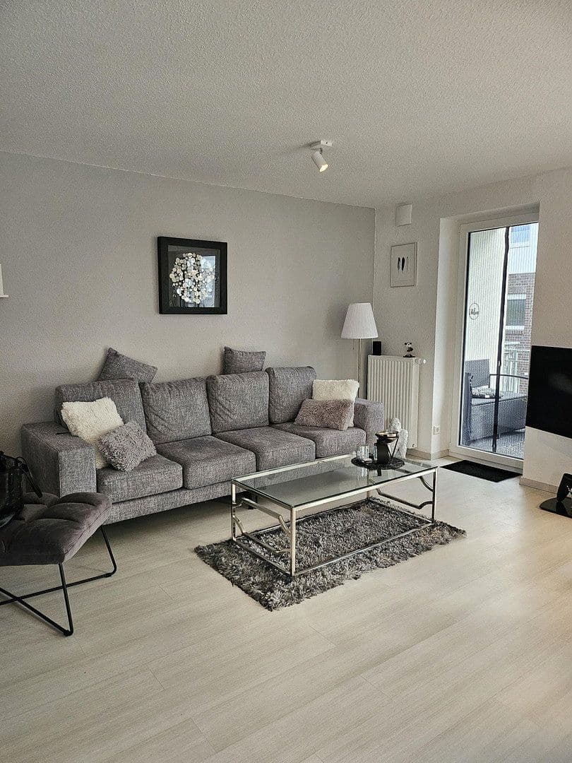 Prenájom bytu 3-izbový 83 m², Wilhelmshaven, Dolné Sasko Prenájom bytu 3-izbový 83 m², Wilhelmshaven, Dolné Sasko