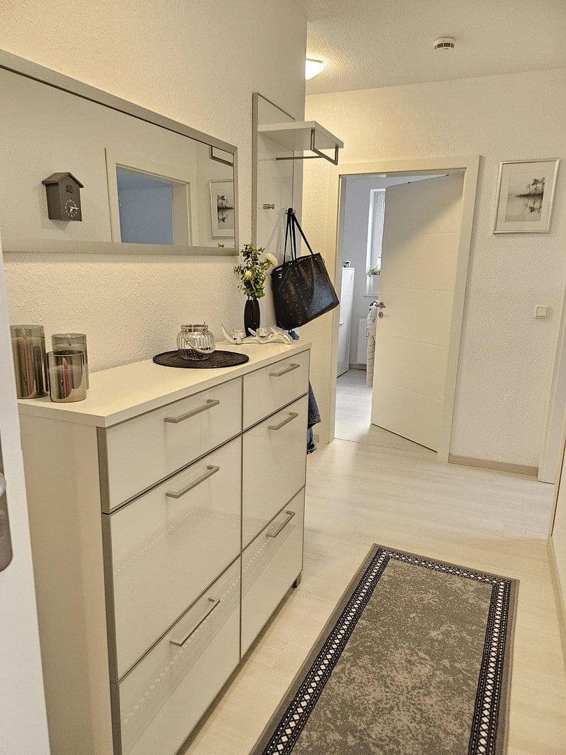 Prenájom bytu 3-izbový 83 m², Wilhelmshaven, Dolné Sasko Prenájom bytu 3-izbový 83 m², Wilhelmshaven, Dolné Sasko