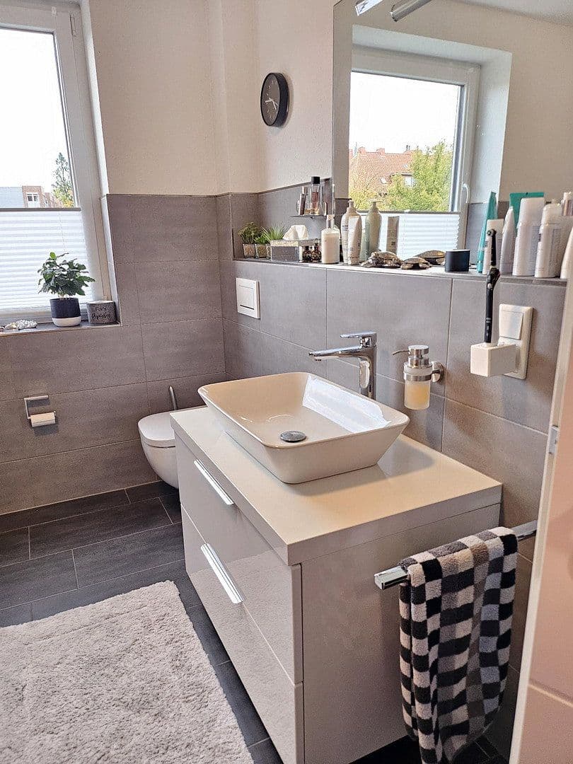 Prenájom bytu 3-izbový 83 m², Wilhelmshaven, Dolné Sasko Prenájom bytu 3-izbový 83 m², Wilhelmshaven, Dolné Sasko