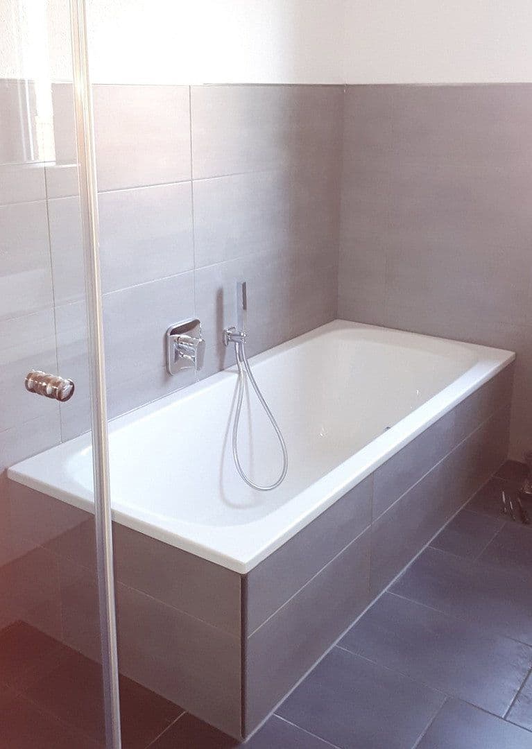 Prenájom bytu 3-izbový 83 m², Wilhelmshaven, Dolné Sasko Prenájom bytu 3-izbový 83 m², Wilhelmshaven, Dolné Sasko