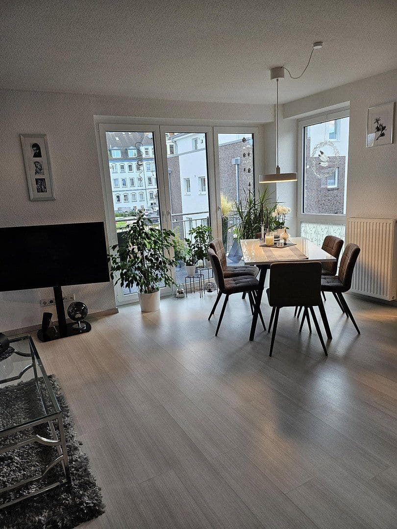 Prenájom bytu 3-izbový 83 m², Wilhelmshaven, Dolné Sasko Prenájom bytu 3-izbový 83 m², Wilhelmshaven, Dolné Sasko