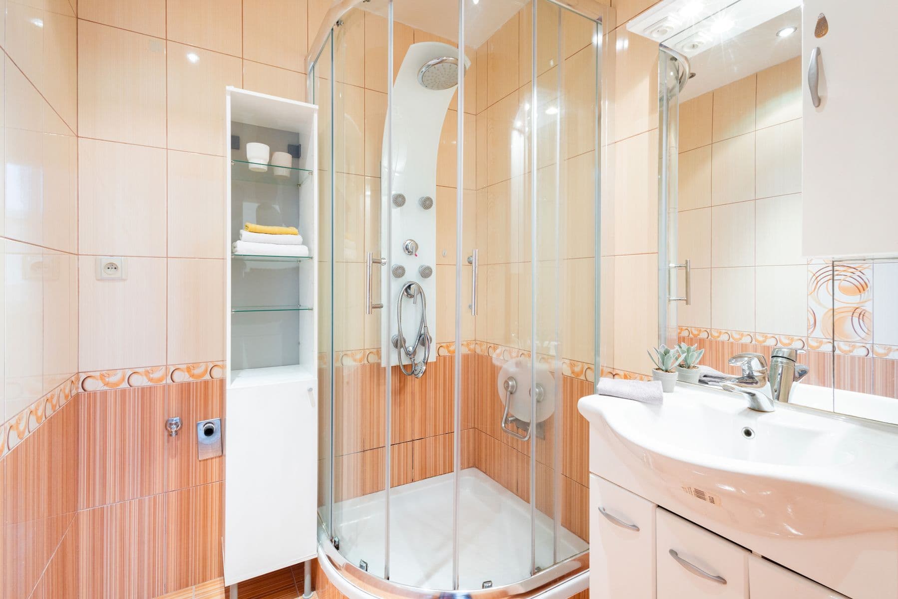 Predaj bytu 3-izbový 80 m², Nedašovská, Praha, Praha Predaj bytu 3-izbový 80 m², Nedašovská, Praha, Praha