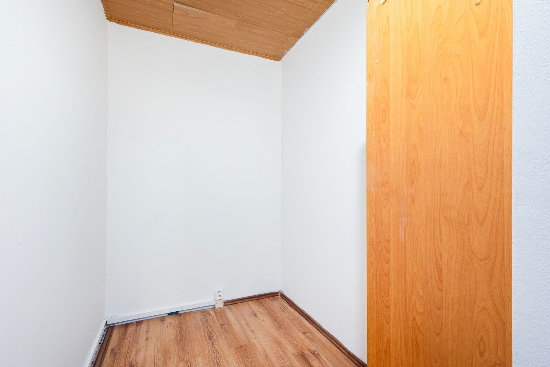 Predaj bytu 3-izbový 80 m², Nedašovská, Praha, Praha Predaj bytu 3-izbový 80 m², Nedašovská, Praha, Praha