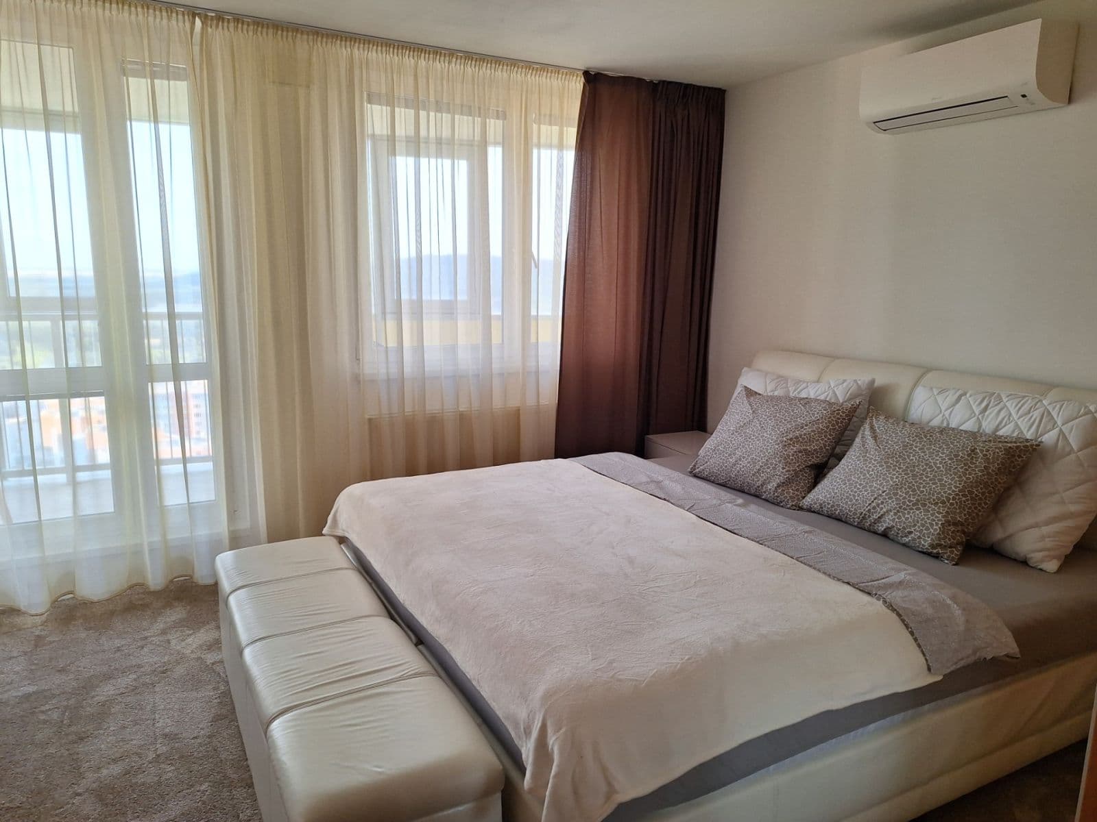 Prenájom bytu 2-izbový 72 m², Majerníkova, Karlova Ves, Bratislavský kraj Prenájom bytu 2-izbový 72 m², Majerníkova, Karlova Ves, Bratislavský kraj