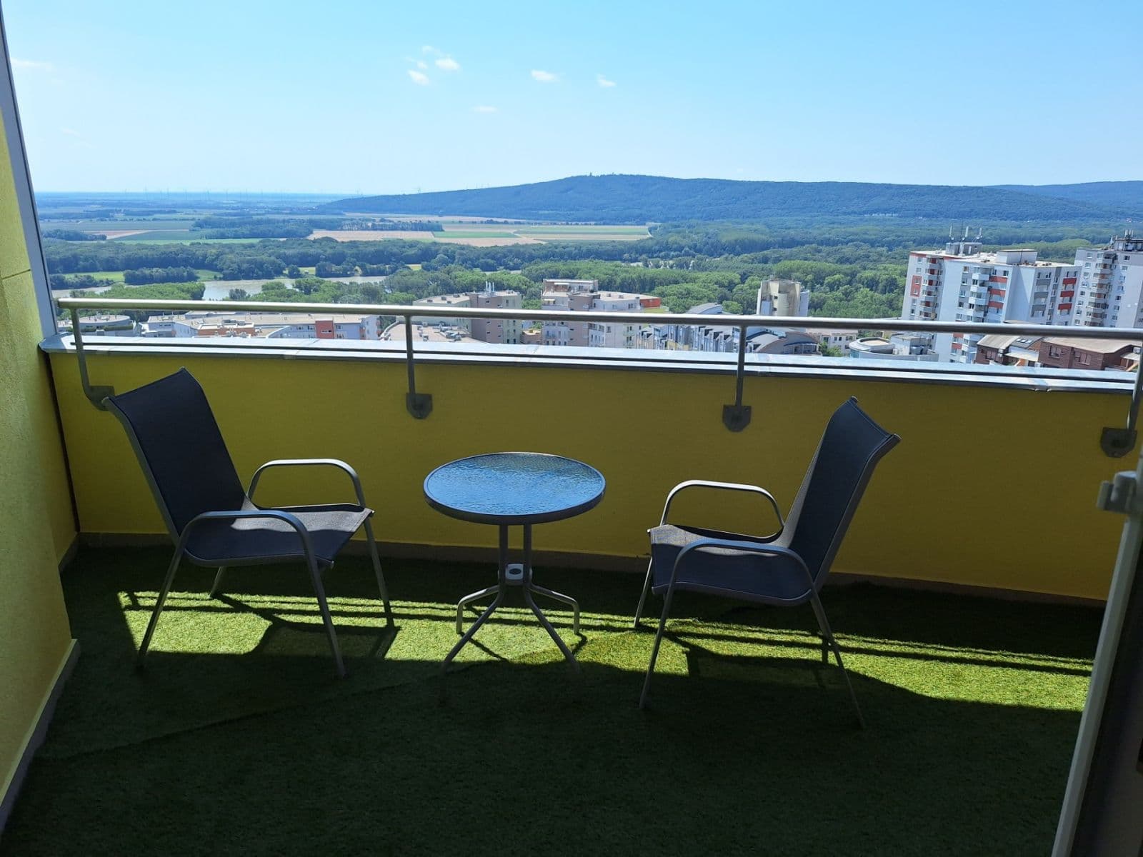 Prenájom bytu 2-izbový 72 m², Majerníkova, Karlova Ves, Bratislavský kraj Prenájom bytu 2-izbový 72 m², Majerníkova, Karlova Ves, Bratislavský kraj