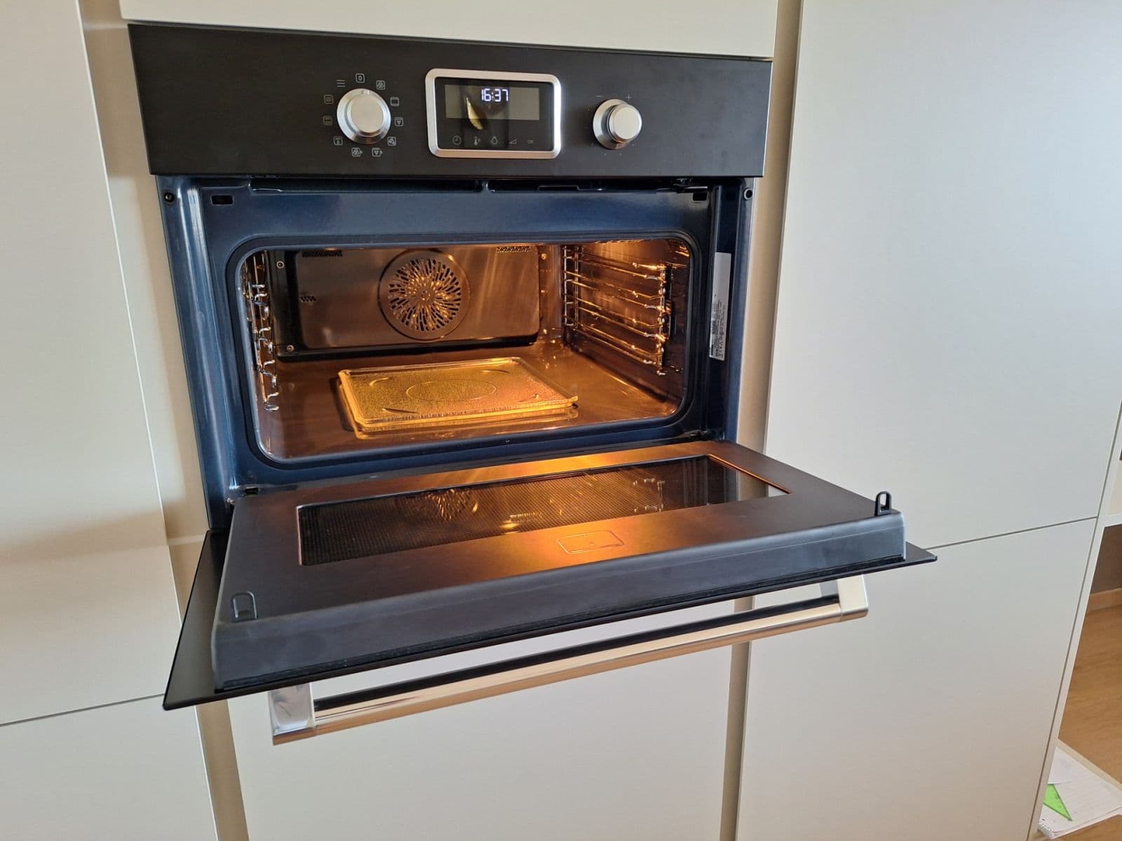 Prenájom bytu 2-izbový 72 m², Majerníkova, Karlova Ves, Bratislavský kraj Prenájom bytu 2-izbový 72 m², Majerníkova, Karlova Ves, Bratislavský kraj