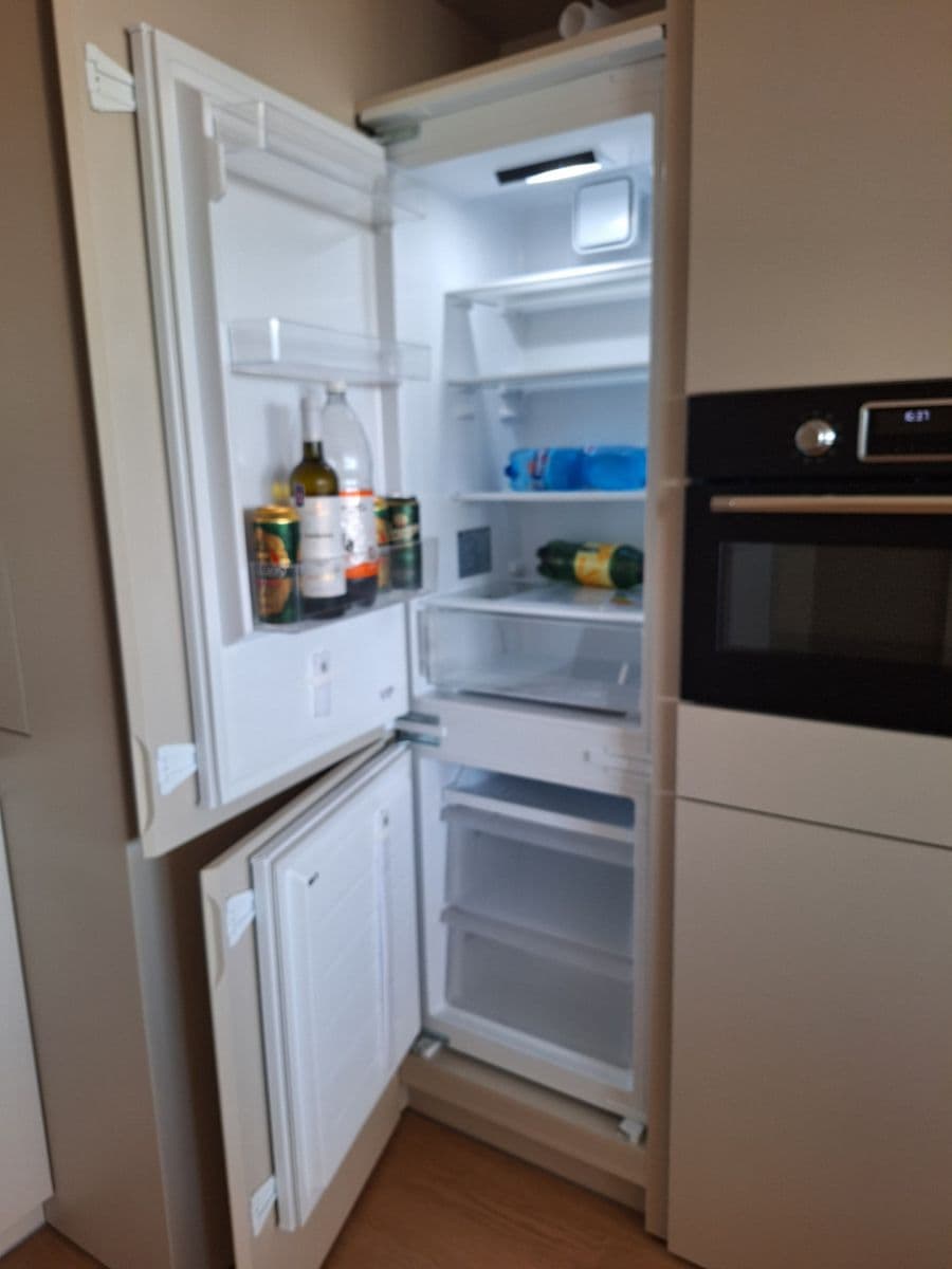Prenájom bytu 2-izbový 72 m², Majerníkova, Karlova Ves, Bratislavský kraj Prenájom bytu 2-izbový 72 m², Majerníkova, Karlova Ves, Bratislavský kraj