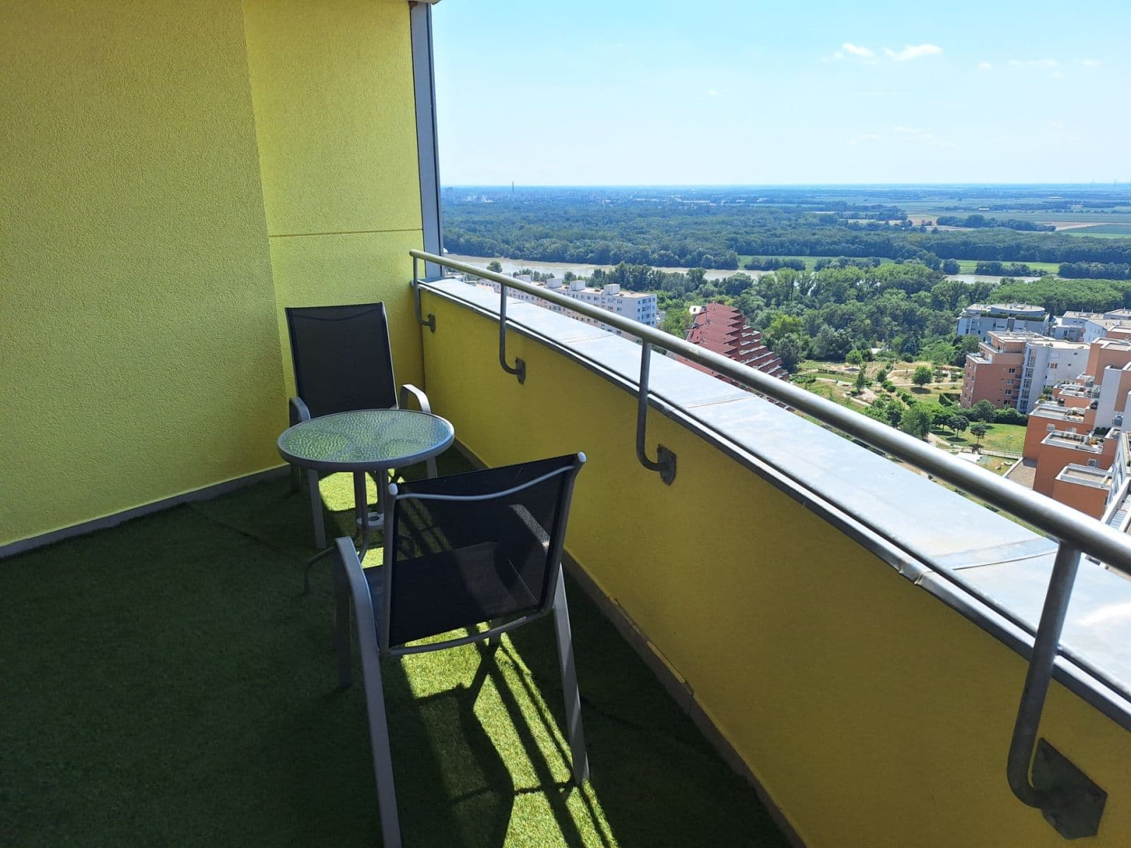 Prenájom bytu 2-izbový 72 m², Majerníkova, Karlova Ves, Bratislavský kraj Prenájom bytu 2-izbový 72 m², Majerníkova, Karlova Ves, Bratislavský kraj