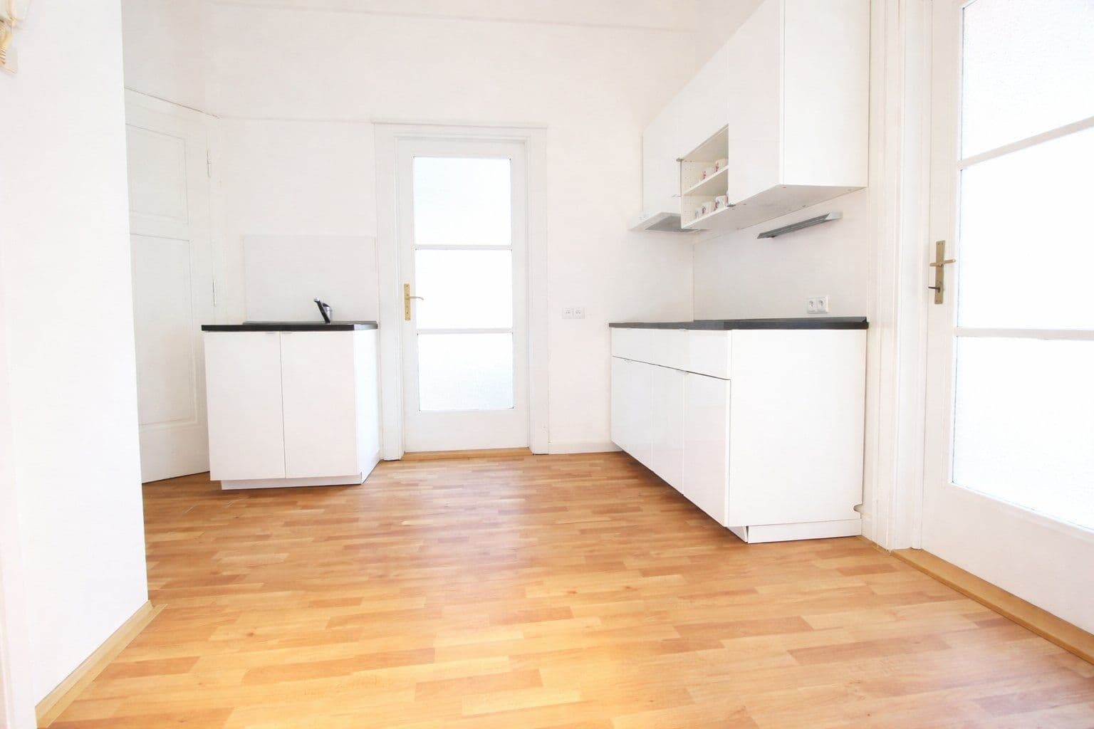 Prenájom bytu 2-izbový 60 m², Argentinská, Praha, Praha Prenájom bytu 2-izbový 60 m², Argentinská, Praha, Praha