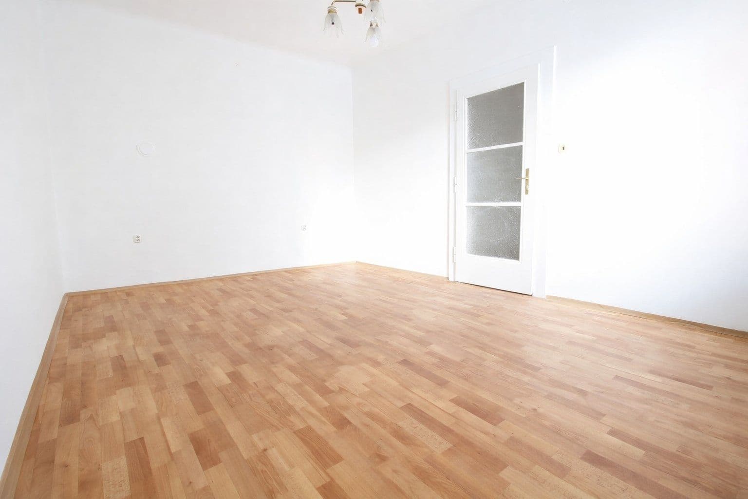 Prenájom bytu 2-izbový 60 m², Argentinská, Praha, Praha Prenájom bytu 2-izbový 60 m², Argentinská, Praha, Praha