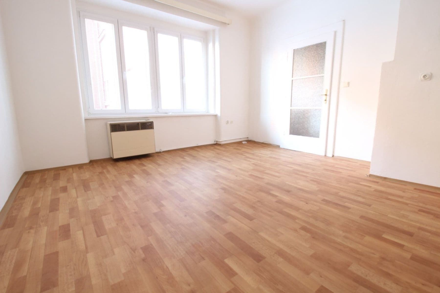 Prenájom bytu 2-izbový 60 m², Argentinská, Praha, Praha Prenájom bytu 2-izbový 60 m², Argentinská, Praha, Praha