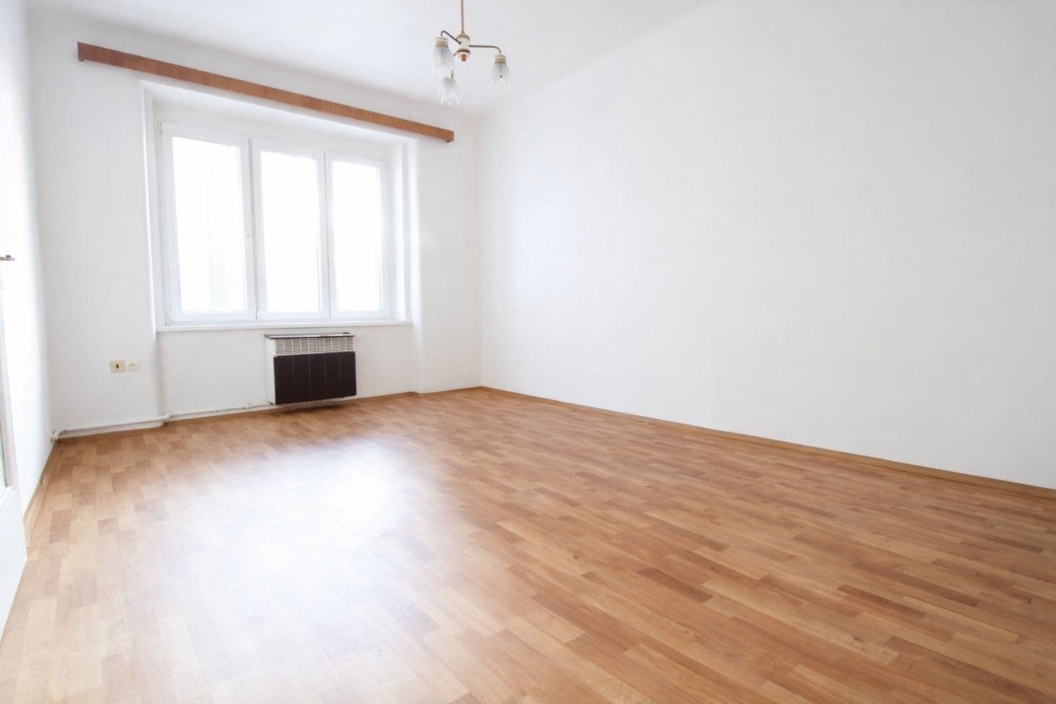 Prenájom bytu 2-izbový 60 m², Argentinská, Praha, Praha Prenájom bytu 2-izbový 60 m², Argentinská, Praha, Praha
