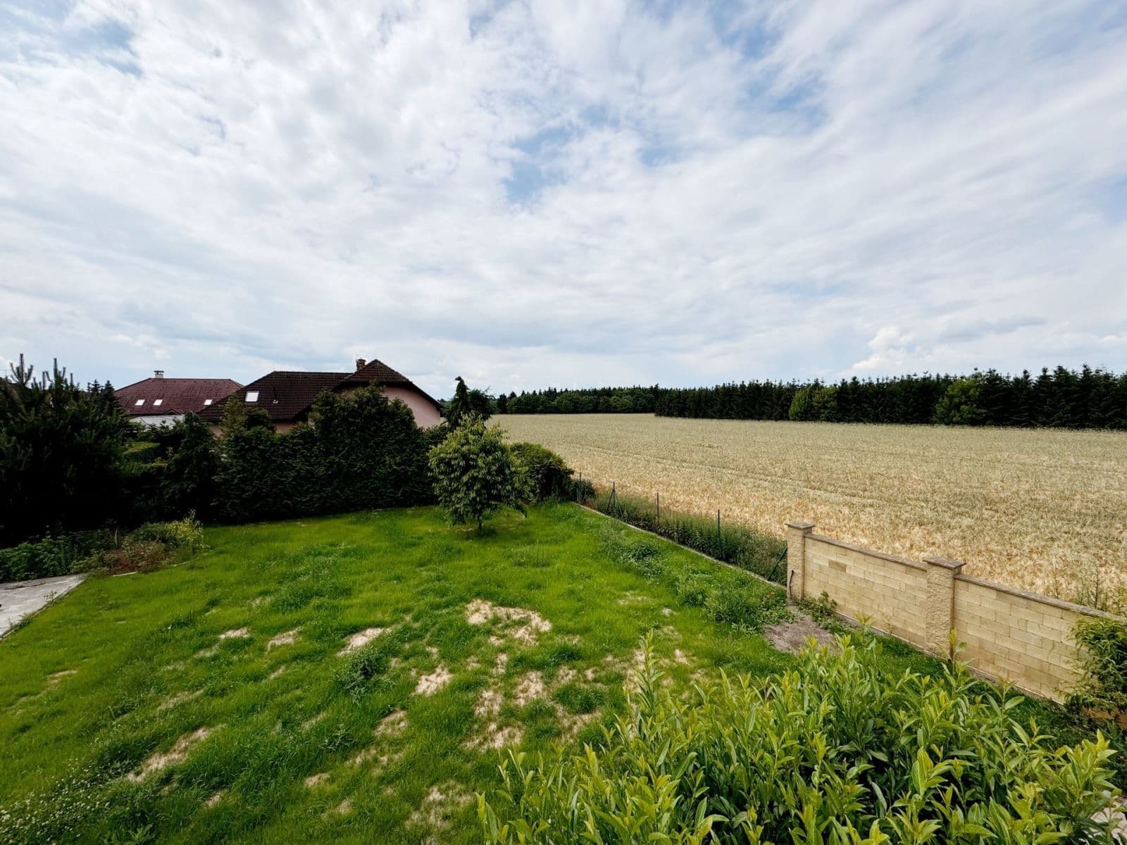 Prenájom bytu 3-izbový 119 m², Žitná, Šestajovice, Středočeský kraj Prenájom bytu 3-izbový 119 m², Žitná, Šestajovice, Středočeský kraj