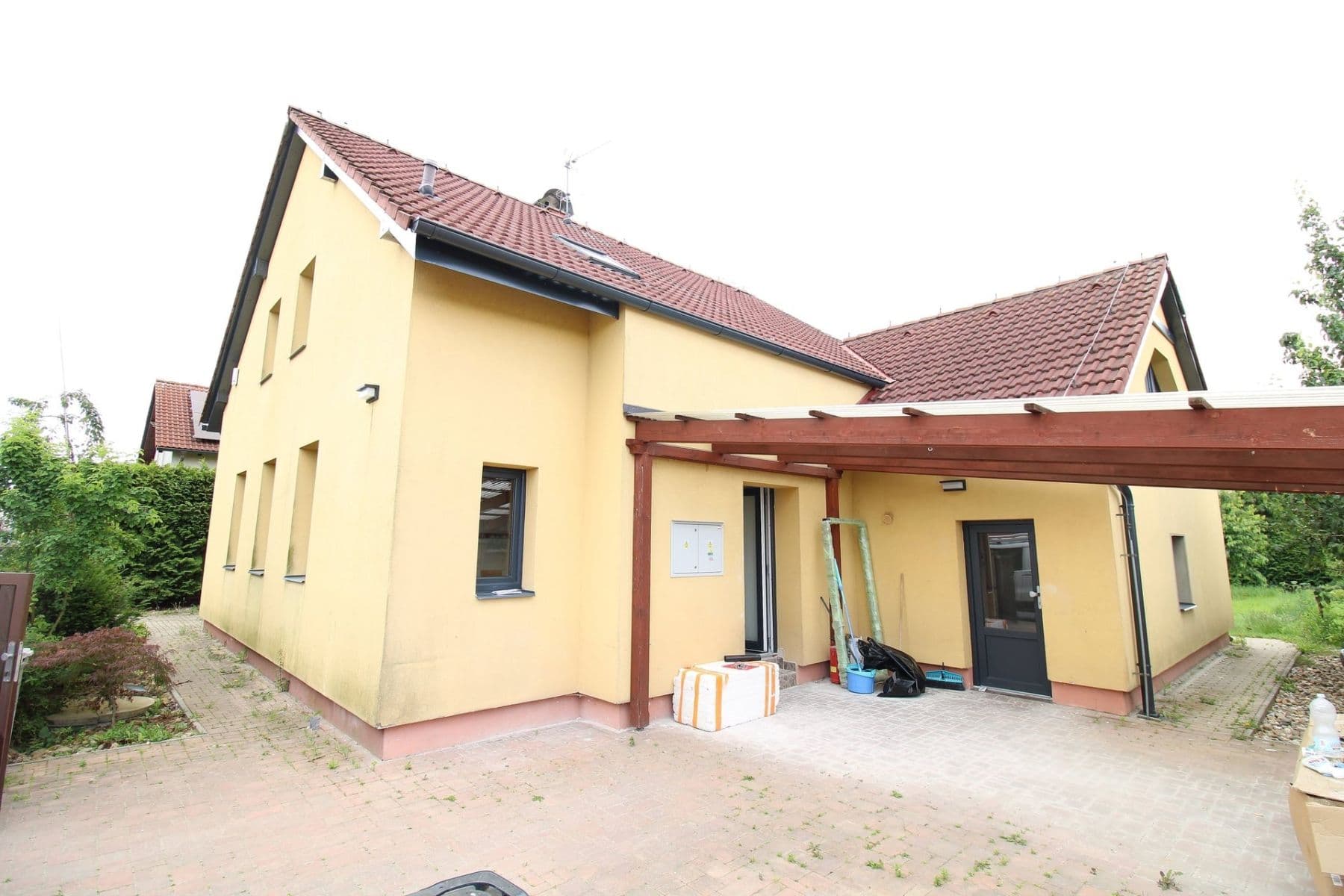 Prenájom bytu 3-izbový 119 m², Žitná, Šestajovice, Středočeský kraj Prenájom bytu 3-izbový 119 m², Žitná, Šestajovice, Středočeský kraj
