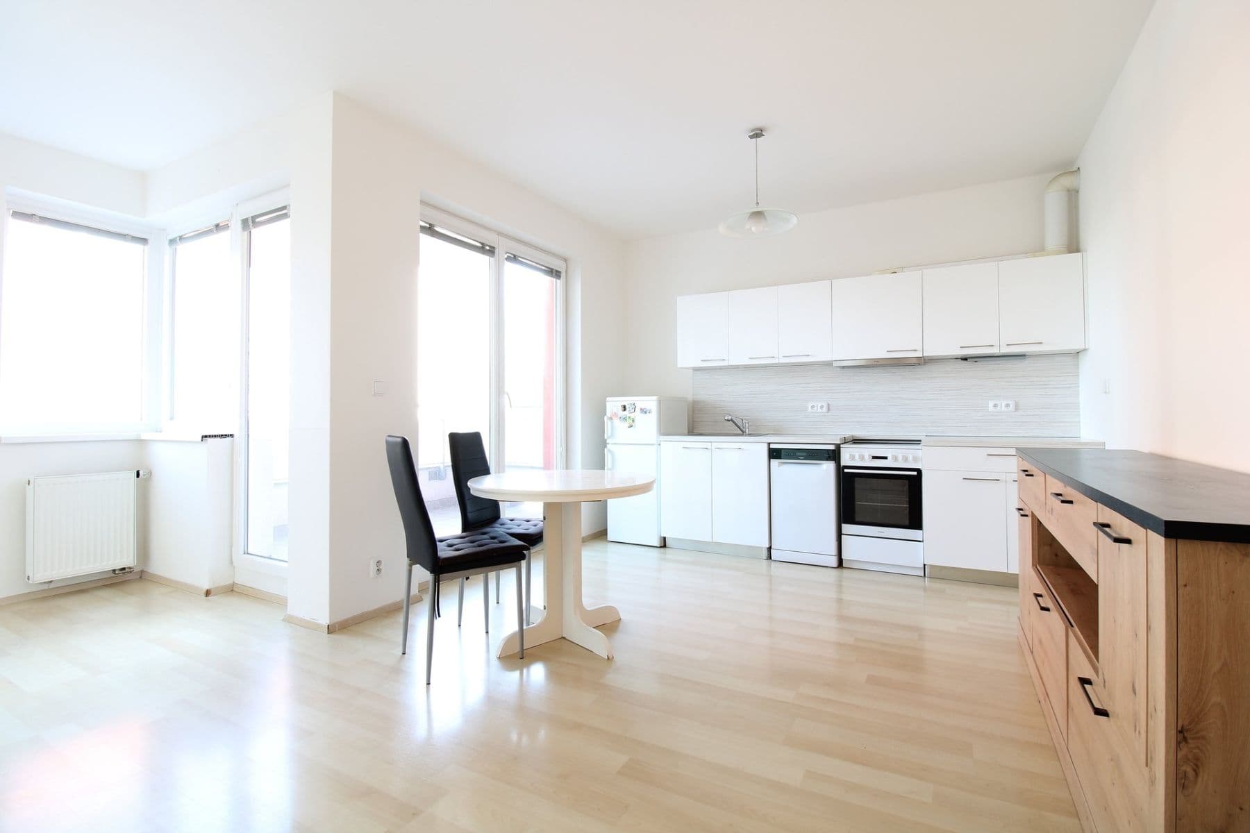 Prenájom bytu 1-izbový 41 m², Nad Akcízem, Praha, Praha Prenájom bytu 1-izbový 41 m², Nad Akcízem, Praha, Praha