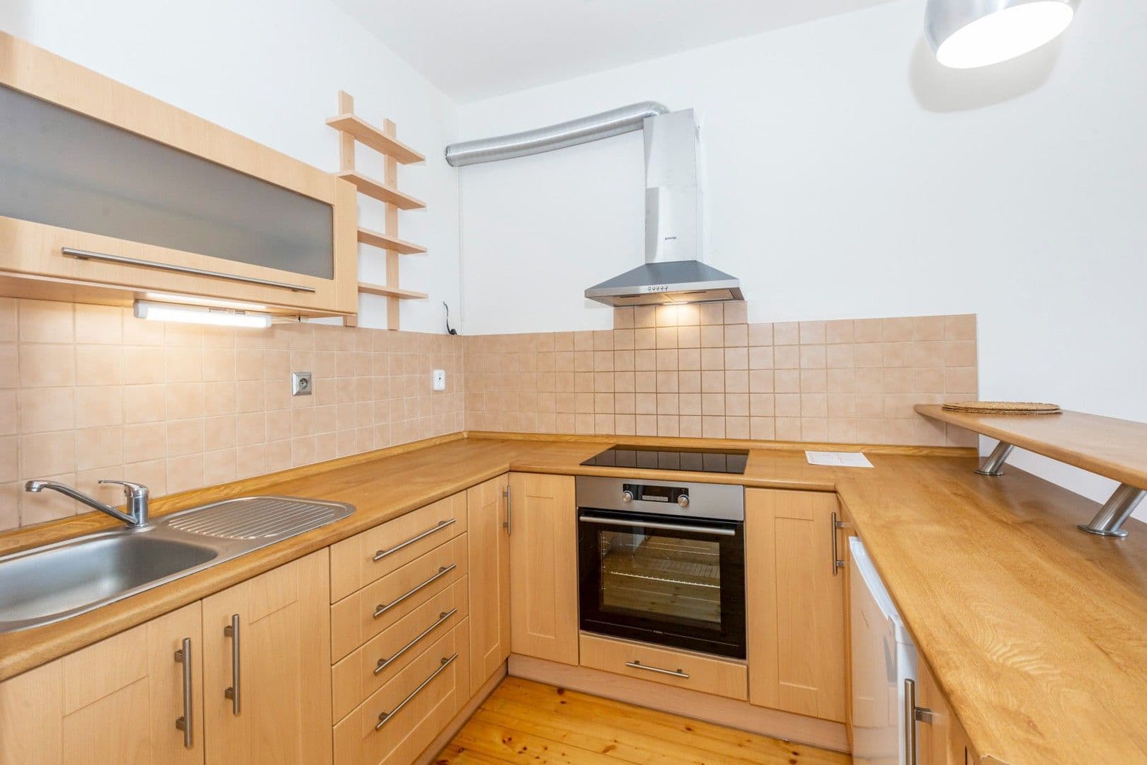 Prenájom bytu 1-izbový 35 m², Najdrova, Roztoky, Středočeský kraj Prenájom bytu 1-izbový 35 m², Najdrova, Roztoky, Středočeský kraj