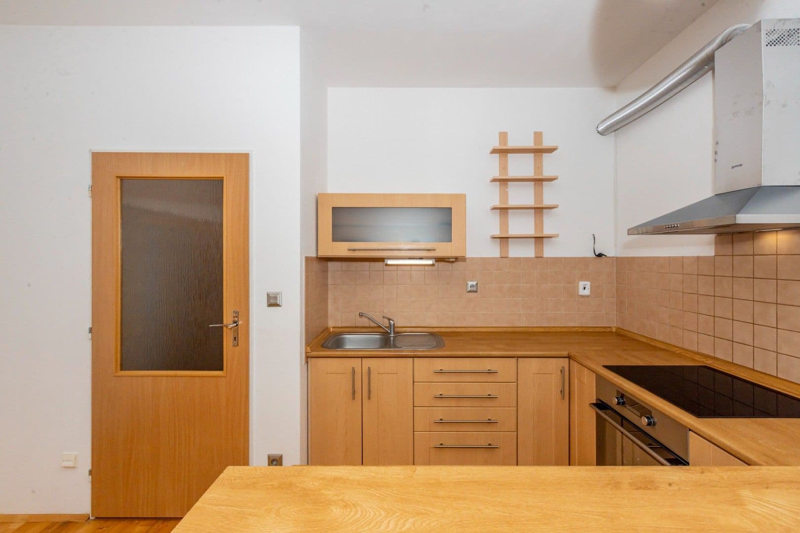 Prenájom bytu 1-izbový 35 m², Najdrova, Roztoky, Středočeský kraj Prenájom bytu 1-izbový 35 m², Najdrova, Roztoky, Středočeský kraj