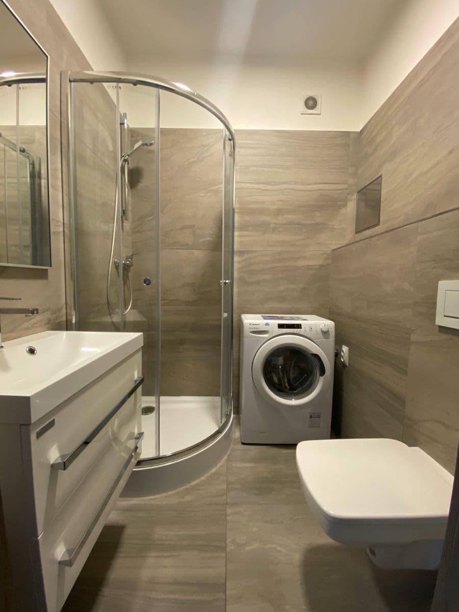 Prenájom bytu 1-izbový 22 m², Bozděchova, Praha, Praha Prenájom bytu 1-izbový 22 m², Bozděchova, Praha, Praha